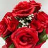 Bouquet de fleurs artificielles.
